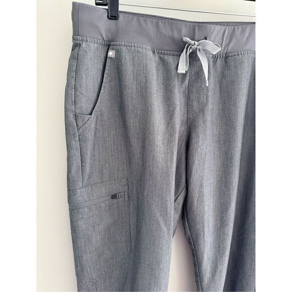 Figs Zamora Cargo Jogger Scrub Pants, Women’s L/P, Gray - Picture 3 of 7